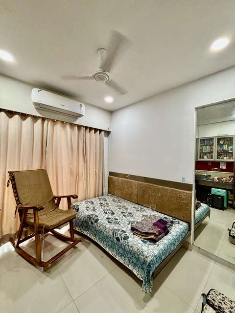 2 BHK Flat In Chamunda Paradise For Sale  In Vile Parle East