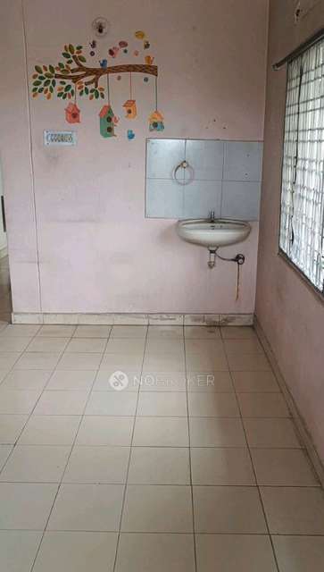 2 BHK Flat In S.v.gayathri Nilayam For Sale  In S V Gayathri Nilayam