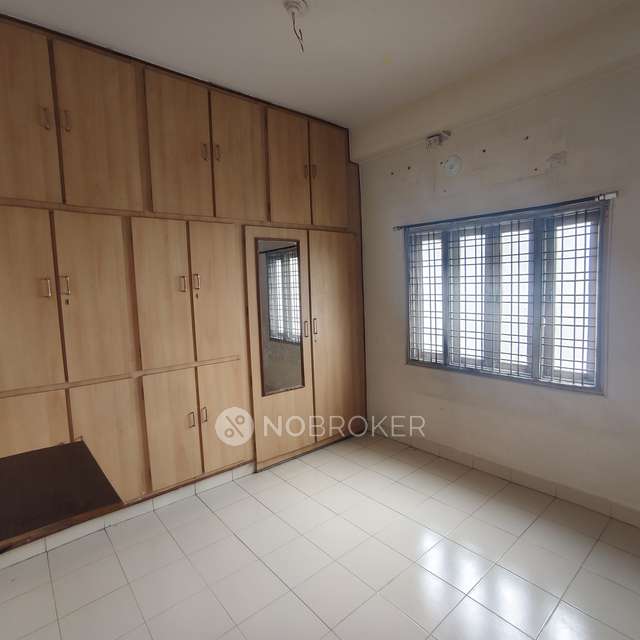 2 BHK Flat In S.v.gayathri Nilayam For Sale  In S V Gayathri Nilayam