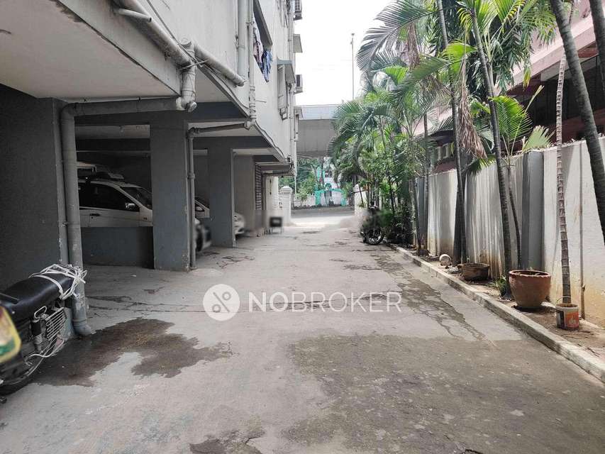 2 BHK Flat In Moghal Heights For Sale  In Mehdipatnam