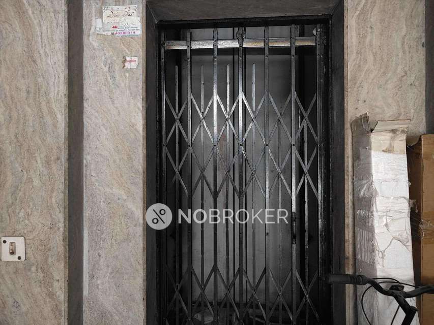 2 BHK Flat In Moghal Heights For Sale  In Mehdipatnam