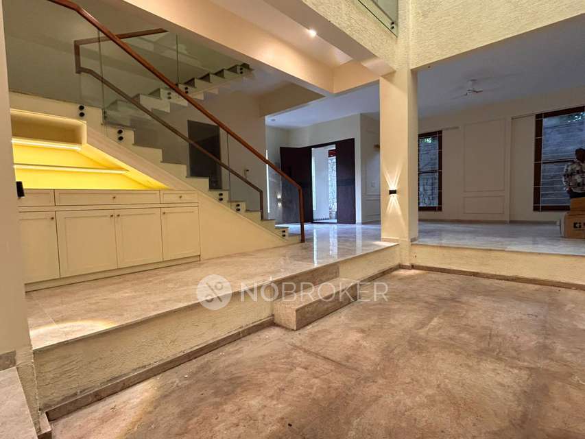 4+ BHK Villa In Samruddhi Florence for Rent  In Whitefield