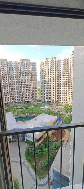 2 BHK Flat In Sunteck Maxx World For Sale  In Naigaon East