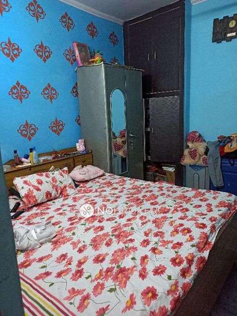 2 BHK Flat In Independent Buiding  For Sale  In Vikas Marg, Shakarpur