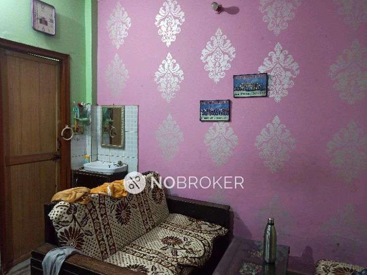 2 BHK Flat In Independent Buiding  For Sale  In Vikas Marg, Shakarpur