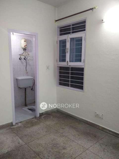 4 BHK Flat In Rail Vihar For Sale  In Alpha I