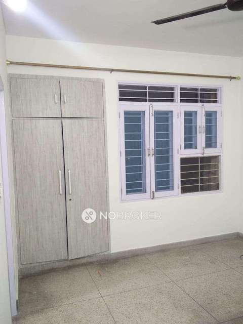 4 BHK Flat In Rail Vihar For Sale  In Alpha I