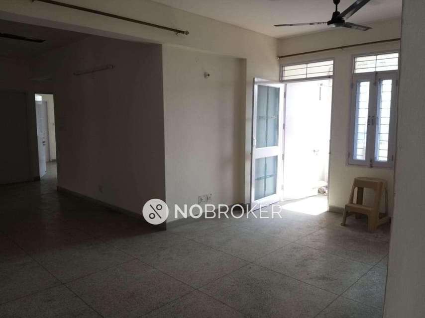 4 BHK Flat In Rail Vihar For Sale  In Alpha I