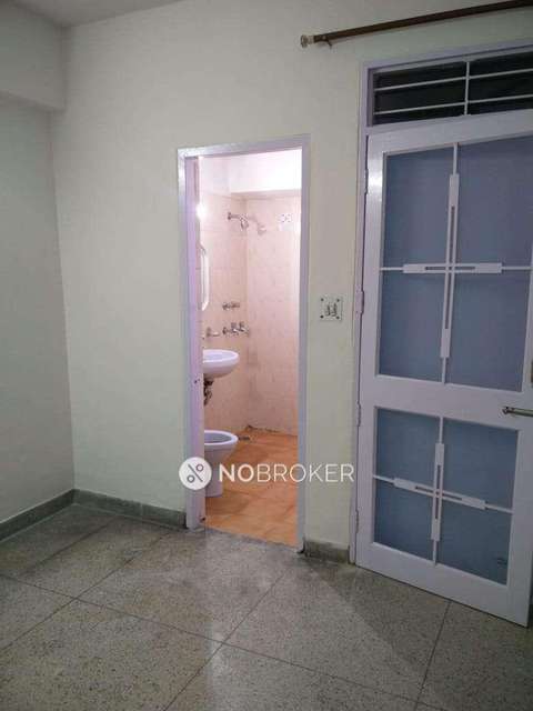 4 BHK Flat In Rail Vihar For Sale  In Alpha I