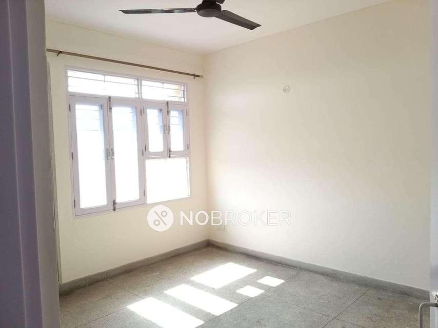 4 BHK Flat In Rail Vihar For Sale  In Alpha I