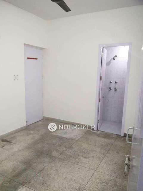 4 BHK Flat In Rail Vihar For Sale  In Alpha I