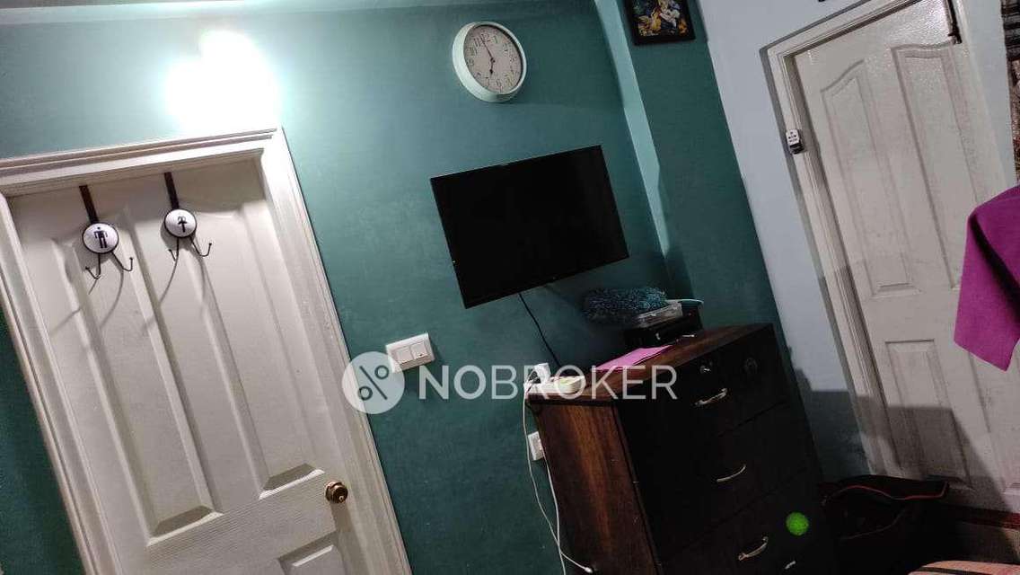 2 BHK Flat In Siri Ram Paradise For Sale  In Srinivasa Nagar,