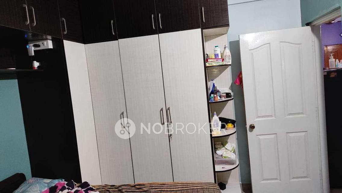 2 BHK Flat In Siri Ram Paradise For Sale  In Srinivasa Nagar,