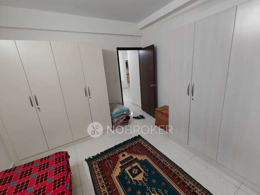 Single Room for Female In 2 BHK  In Vaishnavi Oasis In 9th Phase Jp Nagar, J. P. Nagar