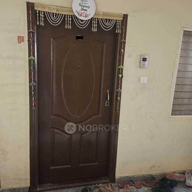 2 BHK Flat In Svr Ravoos Pansy For Sale  In Munnekollal