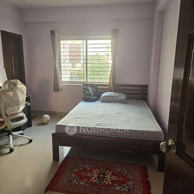 2 BHK Flat In Svr Ravoos Pansy For Sale  In Munnekollal