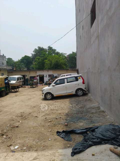 Godown/Warehouse in Sector 53, Noida for Rent 