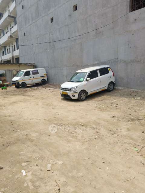 Godown/Warehouse in Sector 53, Noida for Rent 