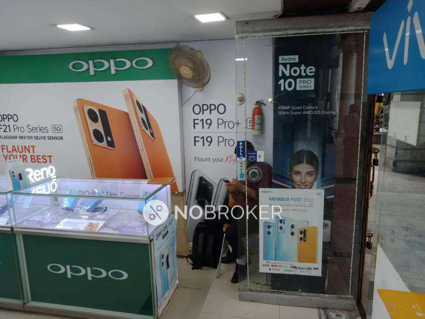 Shop in Connaught Place Social, Delhi for sale 