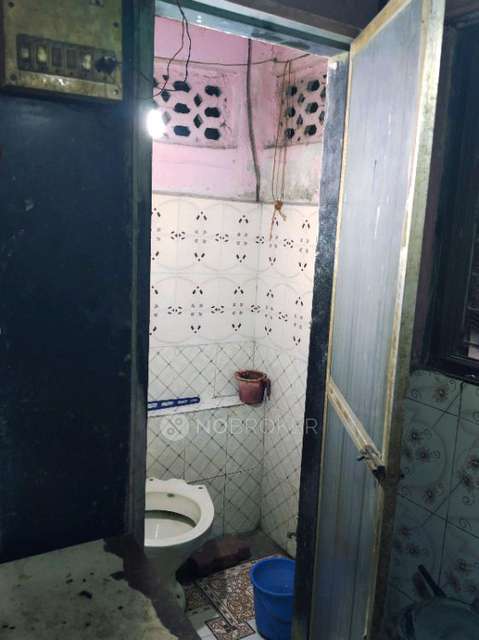 1 RK Flat In Bhatwadi For Sale  In Thane West