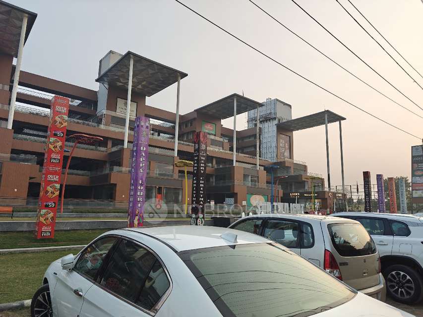 Shop in Sun Twilight, Greater Noida for Rent 