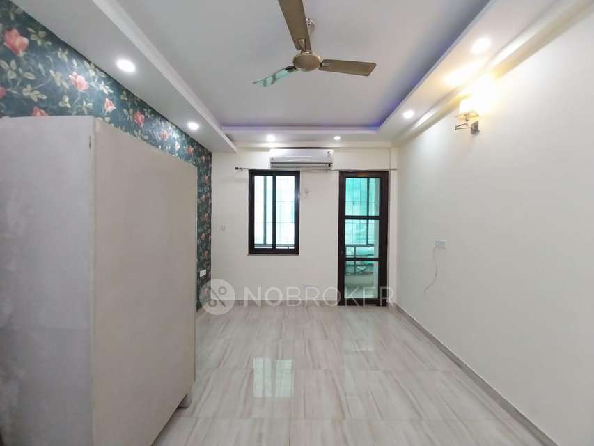 4+ BHK Flat In Vipul World  For Sale  In Sector 48