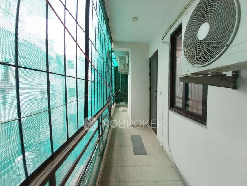 4+ BHK Flat In Vipul World  For Sale  In Sector 48