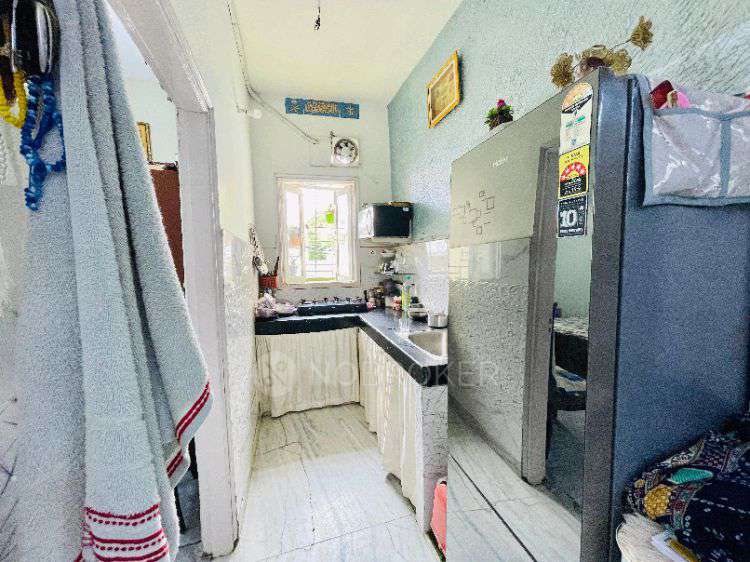 2 BHK Flat In Sb For Sale  In  Nizamuddin West