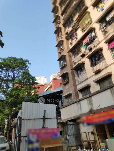 1 BHK Flat In Hou For Sale  In Kurla