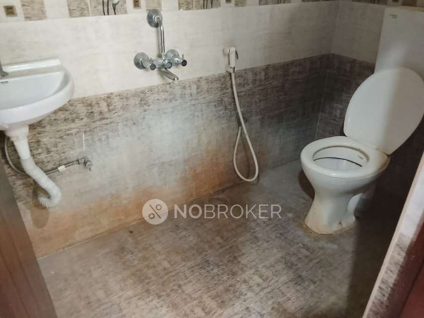 2 BHK Flat In Sri Sai Residency For Sale  In K P H B Phase 1, Kukatpally