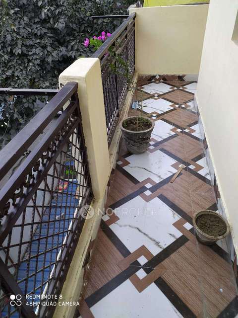 2 BHK Flat For Sale  In Dilshad Garden