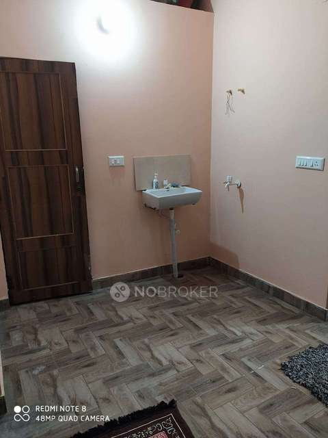 2 BHK Flat For Sale  In Dilshad Garden