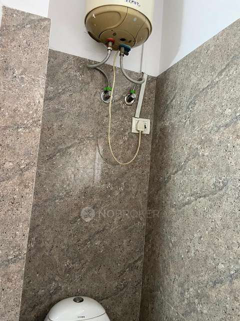 2 BHK Flat In Gautam Nagar For Sale  In Gautam Nagar