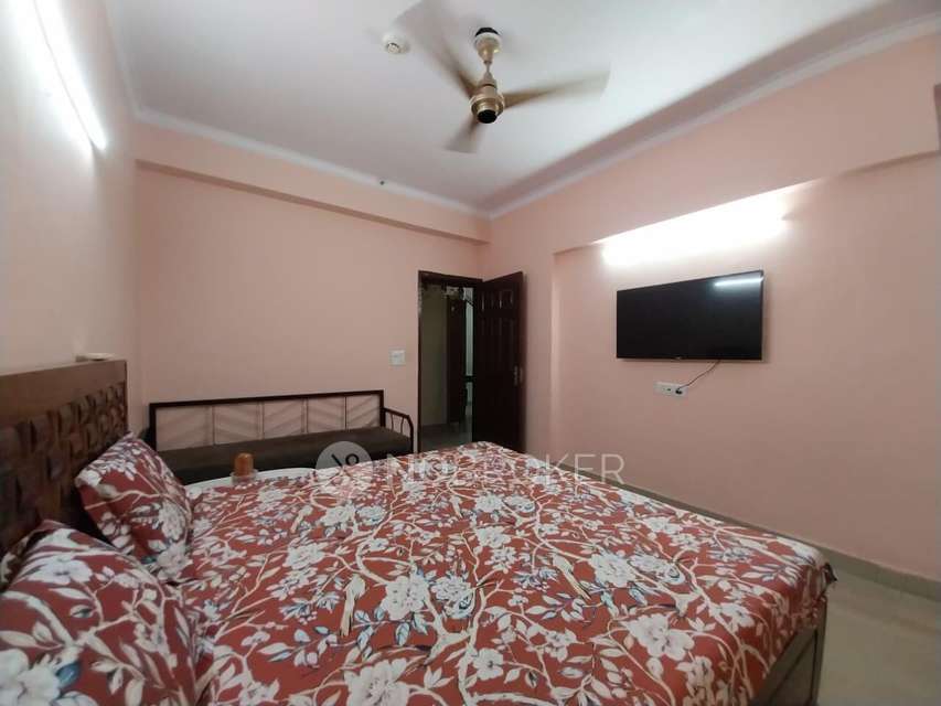 3 BHK Flat In Paramount Floraville, Sector 137 For Sale  In Sector 137
