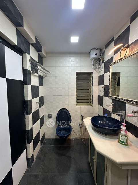 3 BHK Flat In Oberoi Gardens For Sale  In Kandivali East