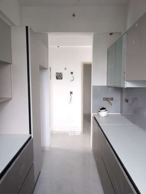 2 BHK Flat In Savvy Merushikhar For Sale  In Andheri East