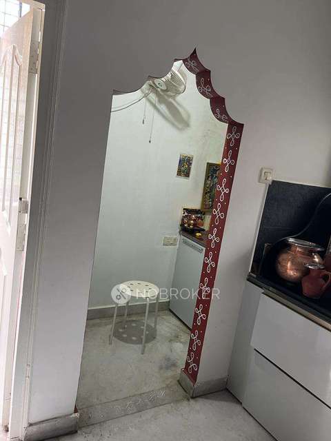 4+ BHK Flat For Sale  In Venkatesh Pogartha, 6-1-297a