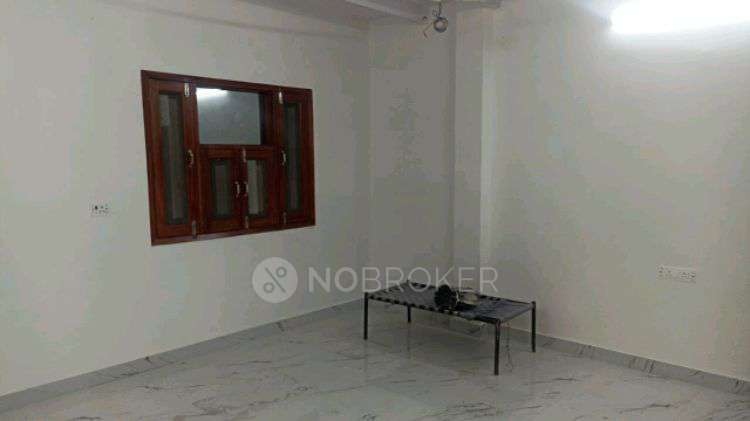 PG for Girls in Near Holy Child School