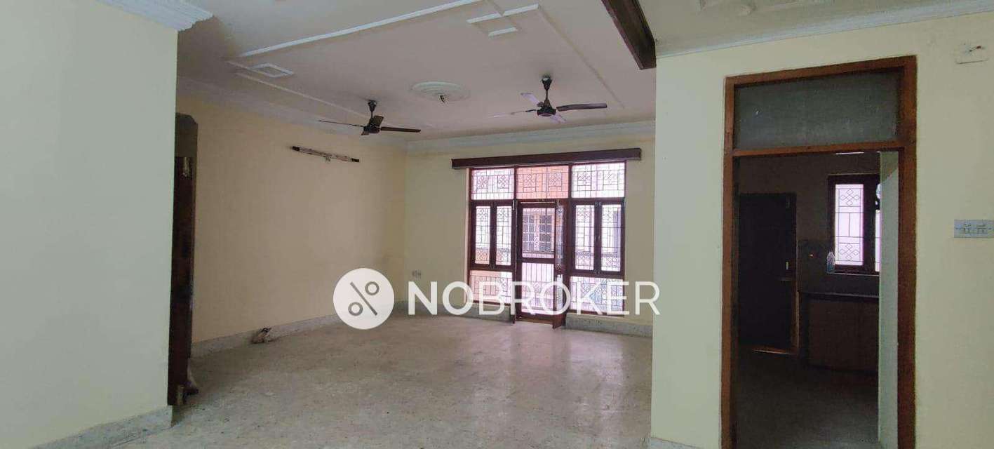 4+ BHK Flat In Bhavana Towers For Sale  In Somajiguda