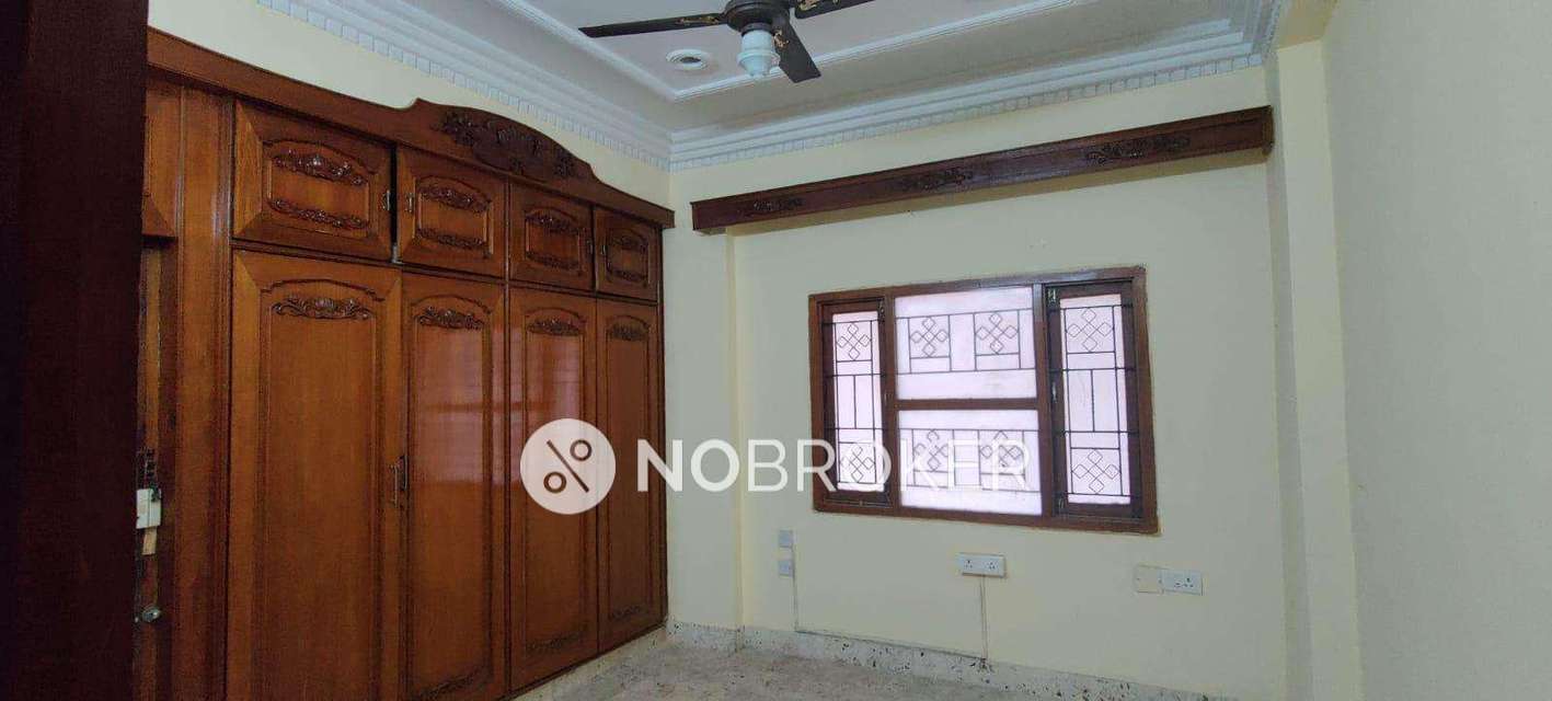 4+ BHK Flat In Bhavana Towers For Sale  In Somajiguda