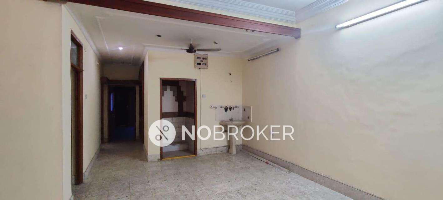 4+ BHK Flat In Bhavana Towers For Sale  In Somajiguda