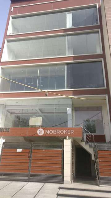 Showroom in Tilak Nagar, Delhi for Rent 