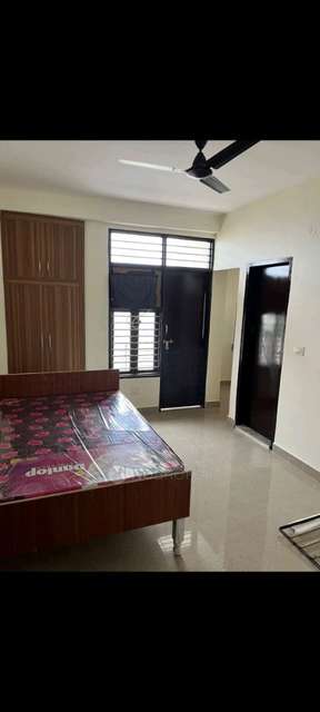 1 RK House for Rent  In Sector 68