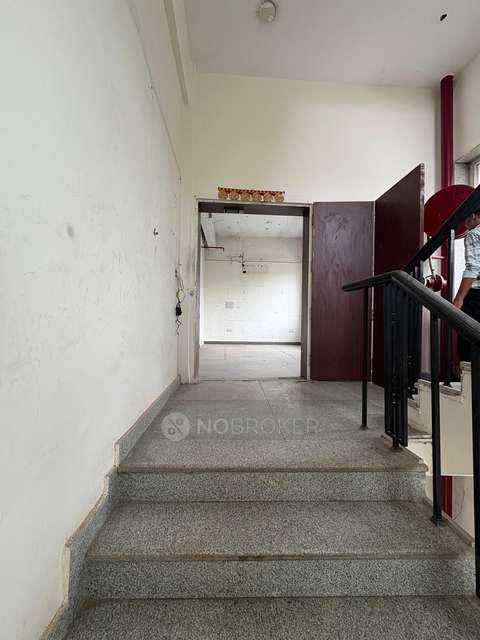 Industrial Building in Sector 65, Noida for Rent 