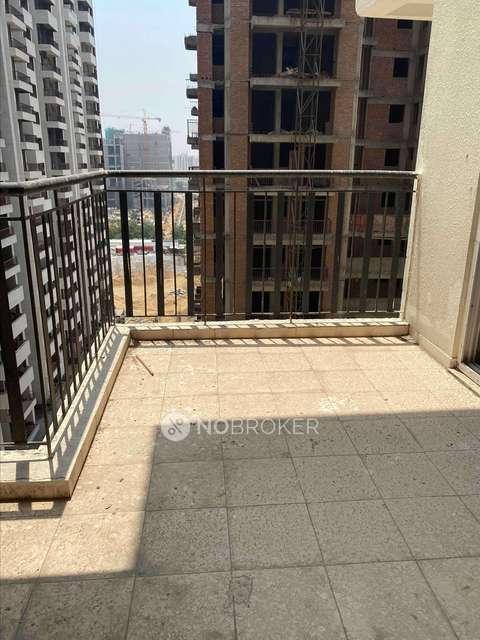 2 BHK Flat In Centiuriyan Park O2 Vally For Sale  In Amrapali Dream Valley