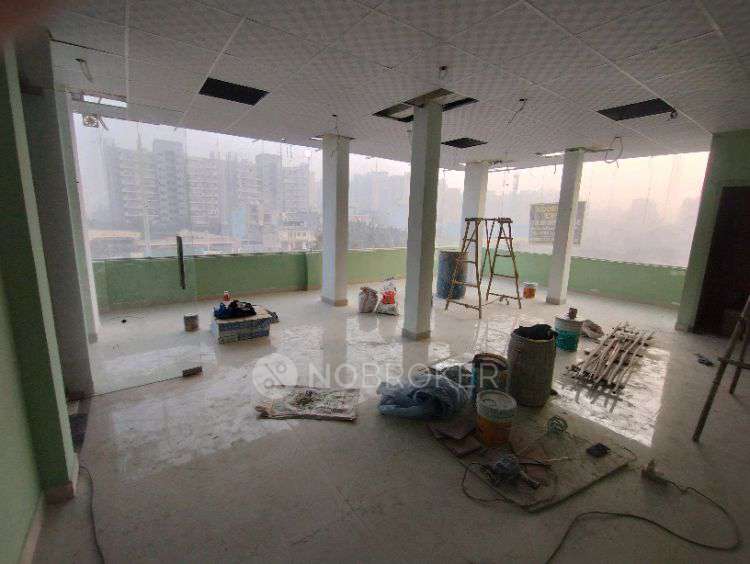 Showroom in Sector 10b, Sector 37, Gurgaon for Rent 