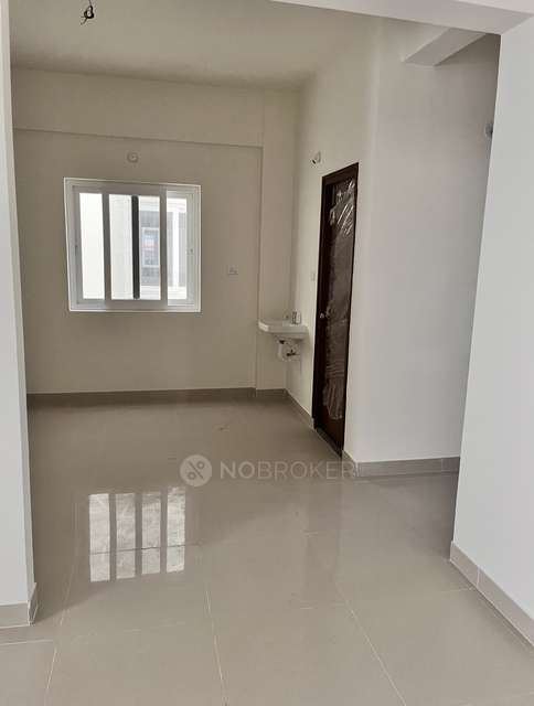2 BHK Flat In Praneeth Pranav Daffodils For Sale  In Bowrampet