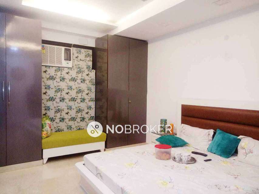 4 BHK Flat for Rent  In Model Town