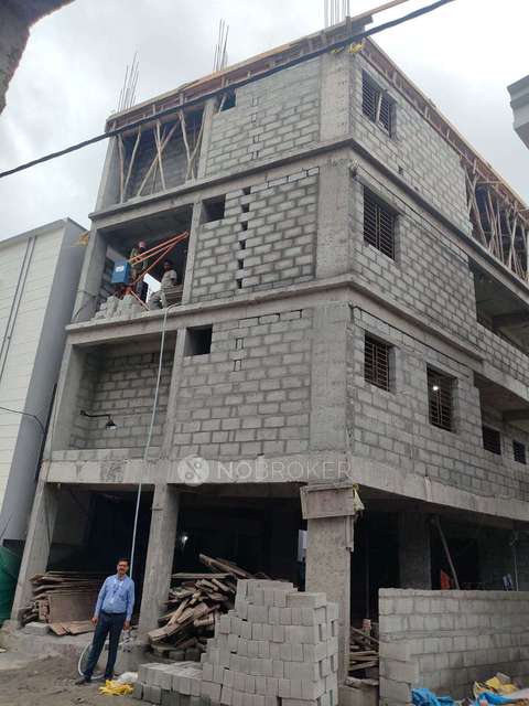 4+ BHK Flat For Sale  In Madhuranagara