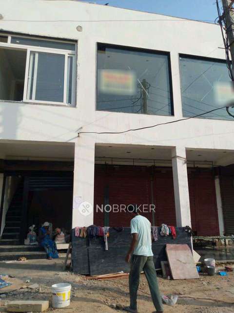 Shop in Sector 52, Gurgaon for sale 